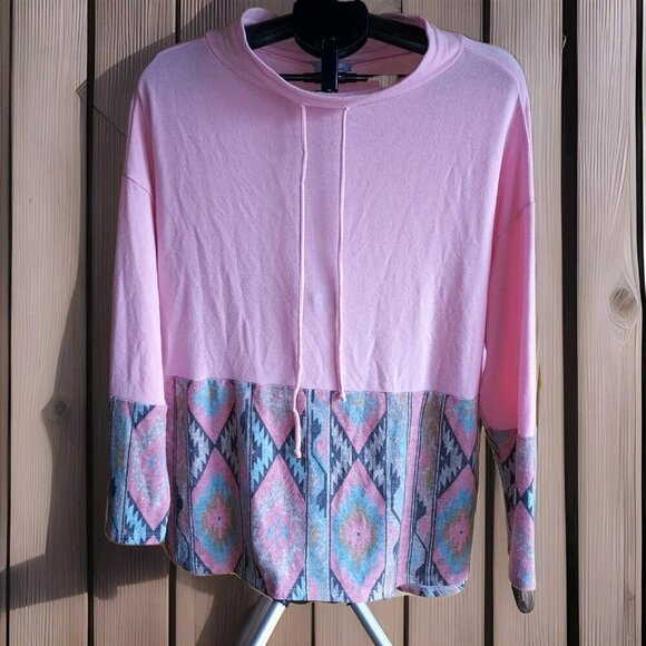 WHITE BIRCH Womens Size XL Long Sleeve Top Aztec Print And Pink Lightweight - Picture 1 of 6